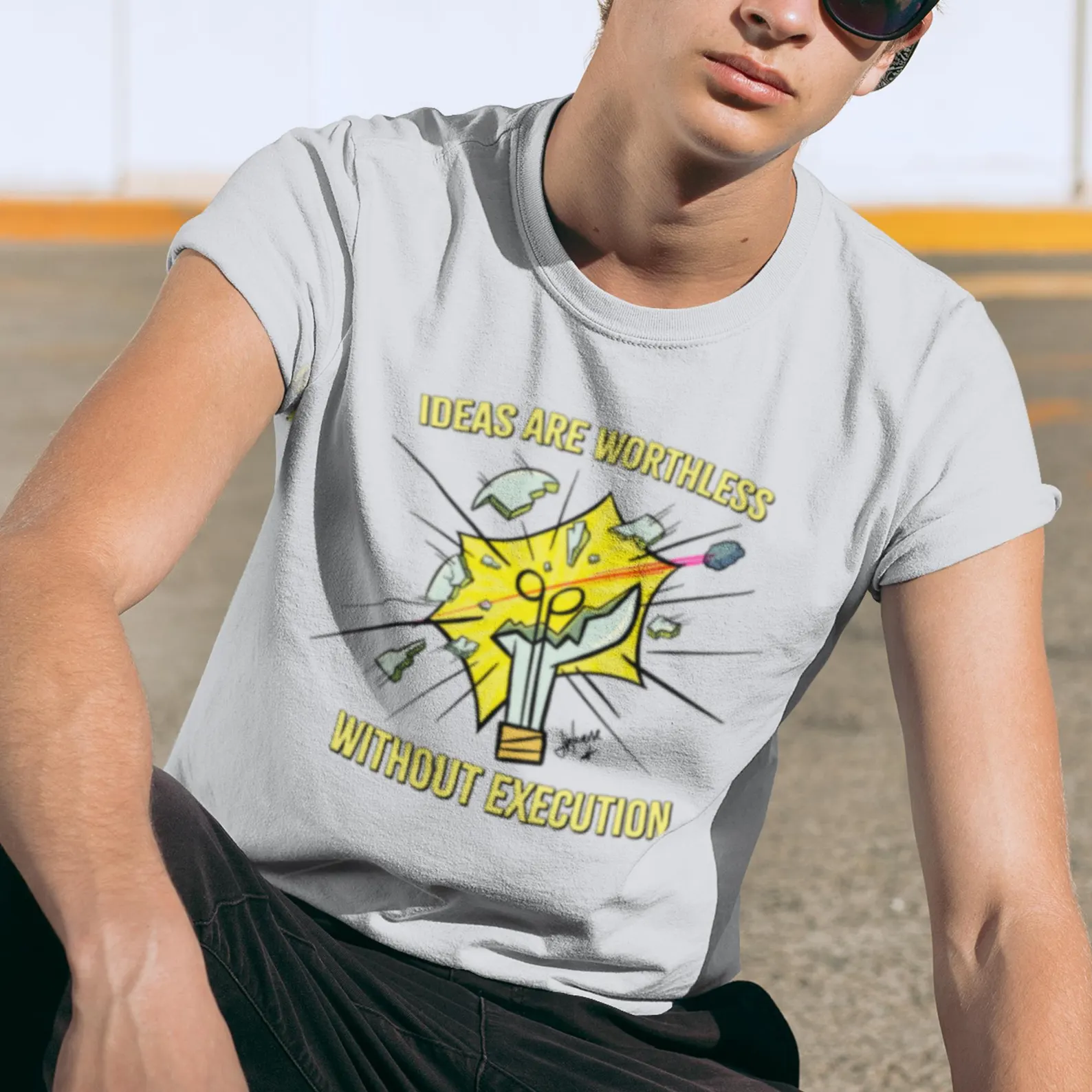 Ideas Are Worthless Without Execution! T-Shirt - Imagen 4